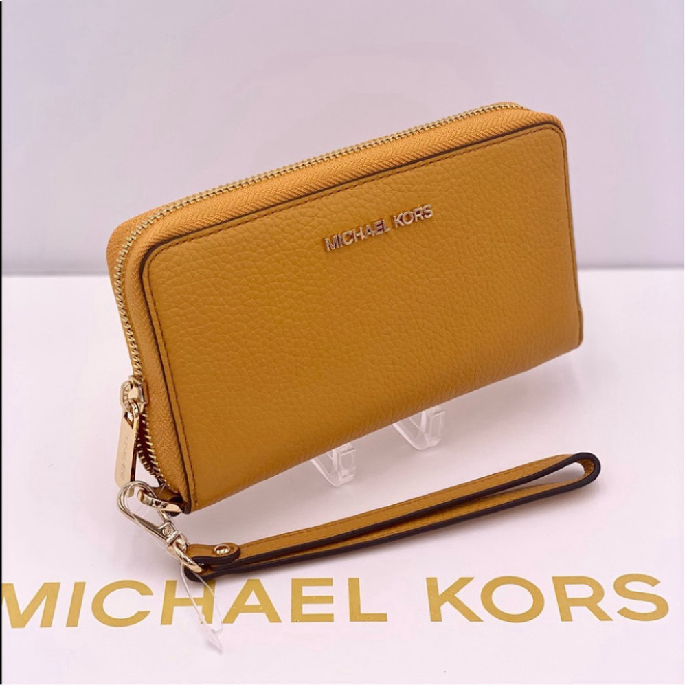 Michael Kors Jet Set Travel Large Flat Zip MF Phone Case Wristlet Wallet